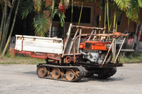 ขายรถบรรทุก ตีนตะขาบKUBOTAดีเซล สภาพสวยจัด เดิมญี่ปุ่น อะเนคประสงค์16,500เท่านั้น!!