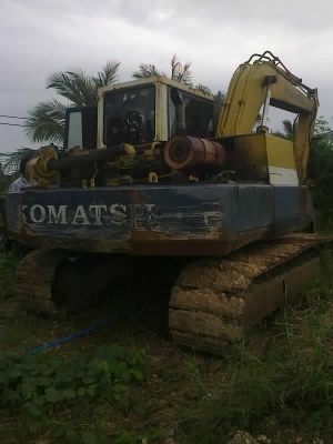 KOMATSU PC120-3  ติดต่อปารวี 0839686255