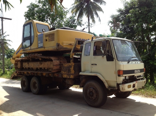 KOMATSU PC200-6 ติดต่อปารวี 0839686255 KOMATSU PC200-6 ติดต่อปารวี 0839686255