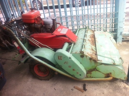 ขายรถตัดหญ้าเดินตามรุ่นใหญ่