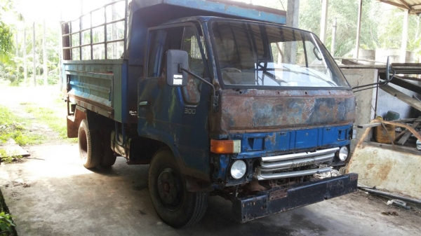 ขายรถ 6 ล้อดัมพ์เล็ก TOYOTA DYNA 200 เครื่อง 11B 88 แรงม้า คัสซี BU61 ราคา 150000