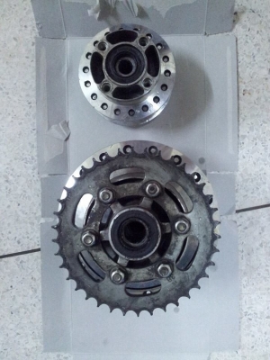 ดุมหน้าหลังใส่ KR พร้อมใส่ 700ยังไม่รวมส่งรับของจรัญ13 ดุมหน้าหลังใส่ KR พร้อมใส่ 700ยังไม่รวมส่งรับของจรัญ13