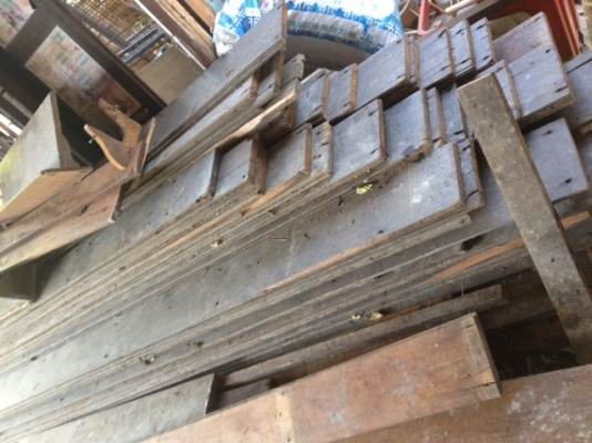 ไม้พื้นไม้แดง