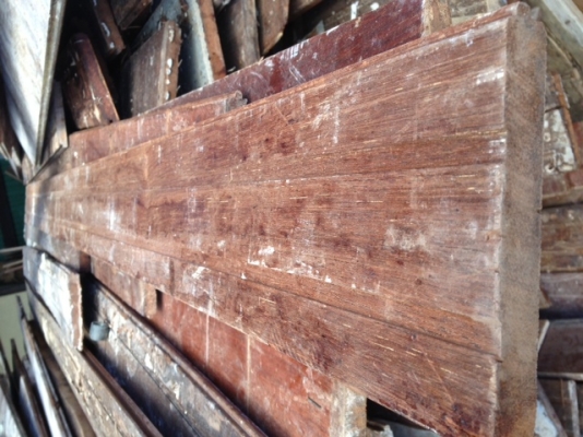 ไม้พื้นไม้แดง