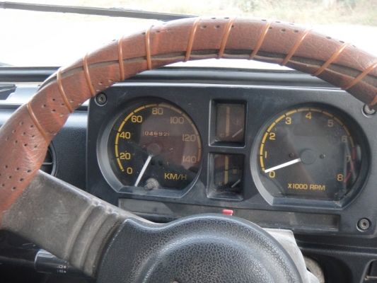 ขอบคุณทีมงาน Truck2Hand ครับ คาริเบี้ยน 4 x 4 ติดแก๊ส  ปี1990