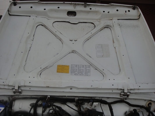 ขอบคุณทีมงาน Truck2Hand ครับ คาริเบี้ยน 4 x 4 ติดแก๊ส  ปี1990