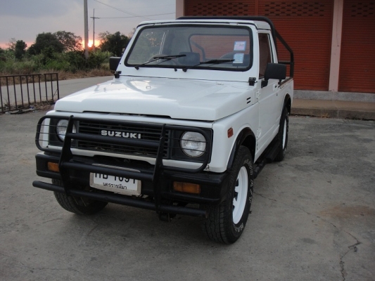 ขอบคุณทีมงาน Truck2Hand ครับ คาริเบี้ยน 4 x 4 ติดแก๊ส  ปี1990