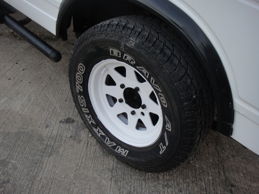 ขอบคุณทีมงาน Truck2Hand ครับ คาริเบี้ยน 4 x 4 ติดแก๊ส  ปี1990