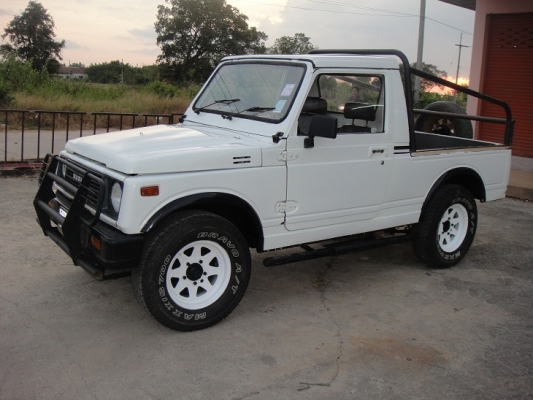 ขอบคุณทีมงาน Truck2Hand ครับ คาริเบี้ยน 4 x 4 ติดแก๊ส  ปี1990