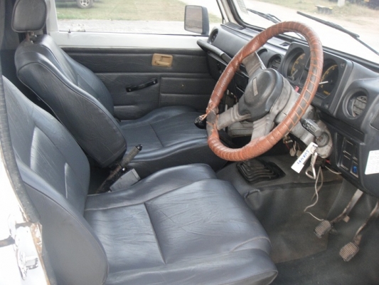 ขอบคุณทีมงาน Truck2Hand ครับ คาริเบี้ยน 4 x 4 ติดแก๊ส  ปี1990