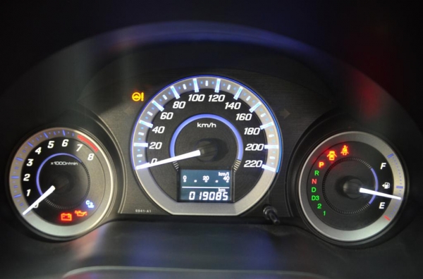 >>>ขายดาวน์ New Honda City Cng 1.5 i-VTEC S CNG AT 2013 สีขาว ป้ายแดง