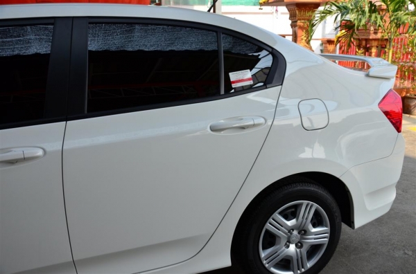 >>>ขายดาวน์ New Honda City Cng 1.5 i-VTEC S CNG AT 2013 สีขาว ป้ายแดง >>>ขายดาวน์ New Honda City Cng 1.5 i-VTEC S CNG AT 2013 สีขาว ป้ายแดง