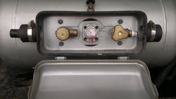 ขายชุดแก๊สติดรถยนต์ พึ่งถอดออก