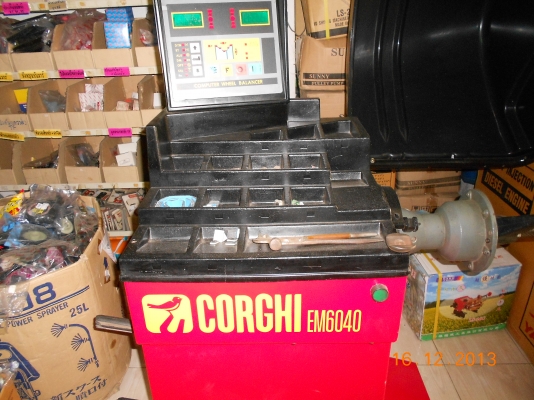 ขายด่วนเครื่องถ่วงล้อ CORGHI EM6040 สภาพดีพร้อมใช้งาน