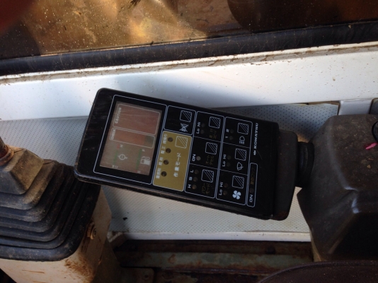 KOMATSU  PC200  รุ่น 5