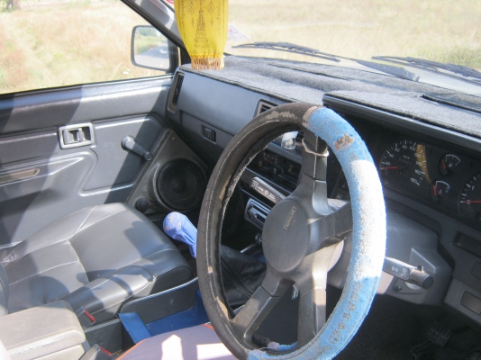 ขายรถพร้อมใช้เครื่องแดงมัน ขายรถพร้อมใช้เครื่องแดงมัน