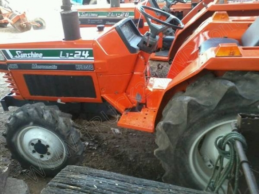 รถไถ ยี่ห้อ KUBOTA  L1-24