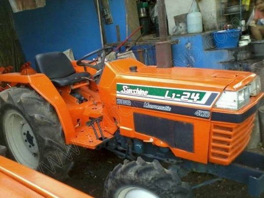 รถไถ ยี่ห้อ KUBOTA L1-24 รถไถ ยี่ห้อ KUBOTA L1-24