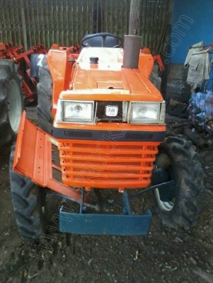 รถไถ ยี่ห้อ KUBOTA L1-24 รถไถ ยี่ห้อ KUBOTA L1-24