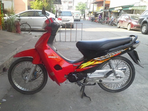 Wave 100 ปี 47 ไมล์ฟ้า รถบ้าน เดิมสุดๆ ชุดสีสวย เครื่องแน่น เอกสารพร้อม