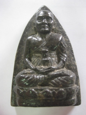 หลวงปู่ทวด เนื้อว่านจัมโบ้ ลงรักดำ องค์ใหญ่มากครับ