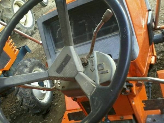 รถไถ ยี่ห้อ KUBOTA ZL1-28