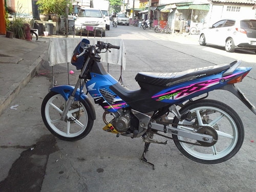 Sonic ปี 46 ล้อแม็ค รถบ้าน เอกสารครบ ขับกลับบ้านได้ชิลๆเลยจ้า