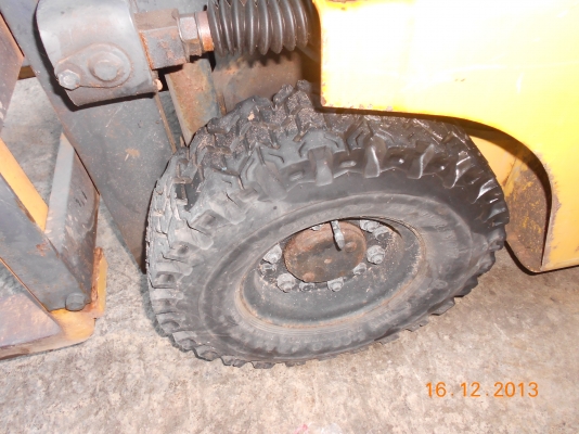 ขายถูก รถยกโฟล์คลิฟ 0.7 ตัน โคมัสสุเก่านอก พร้อมใช้งาน