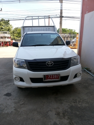 กระบะปิ๊คอัพดัมพ์  TOYOTA สีขาว