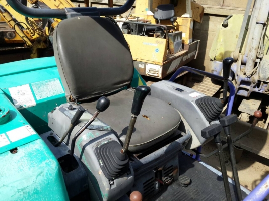 ขาย รถขุด KOMATSU รุ่น PC30-7E- แทร็กเหล็ก มือสองญี่ปุ่น