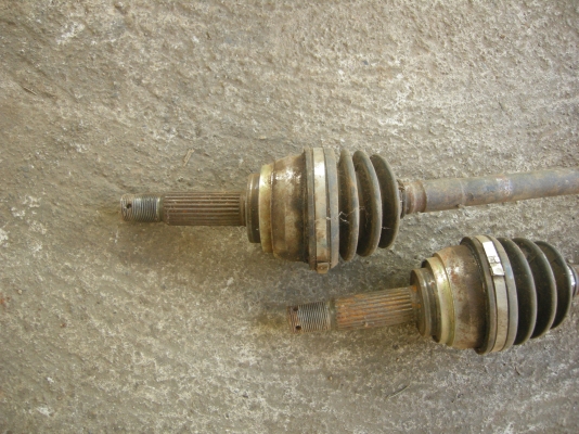 ขายเพลาขับแชมป์ 1 คู้ ถูกๆดีๆ1800 ขายเพลาขับแชมป์ 1 คู้ ถูกๆดีๆ1800