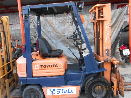 ขายถูก รถยกโฟล์คลิฟ 1.5 ตัน โตโยต้าเก่านอก งาหมุนได้ พร้อมใช้งาน