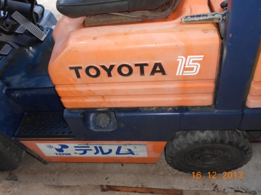 ขายถูก รถยกโฟล์คลิฟ 1.5 ตัน โตโยต้าเก่านอก งาหมุนได้ พร้อมใช้งาน