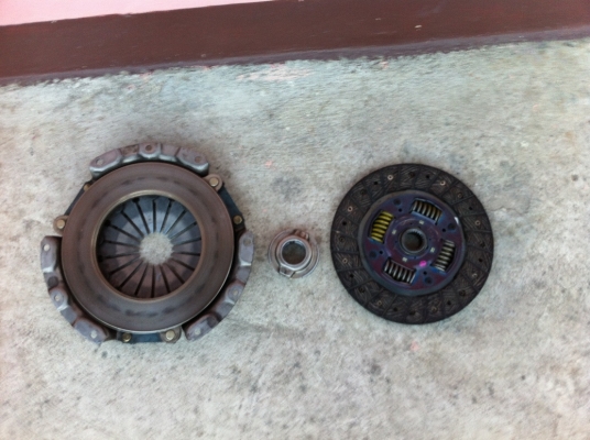 ขายชุดครัชเดิมสตราด้า 4d56