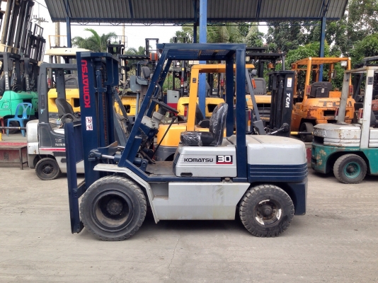 -:-*&bull;*ข า ย ร ถ ย ก เ ก่ า น อ  ก*&bull;*-:-KOMATSU FG30-11 เสาสูง3เมตร สนใจสินค้าติดต่อ 083-062-0223