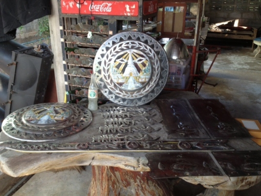 @@@@@ ขายงานฉลุสแตนเลสติดรถสิบล้อ + เก้าอี้ไว้ใช้งาน @@@@@