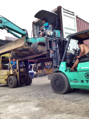 ขาย KOMATSU PC40-8 รถนอกนำเข้าเอง ยังไม่เคยออกงานเช่า สนใจสินค้าติดต่อ 081-839-1795 อรุณพัฒน์ ขาย KOMATSU PC40-8 รถนอกนำเข้าเอง ยังไม่เคยออกงานเช่า สนใจสินค้าติดต่อ 081-839-1795 อรุณพัฒน์