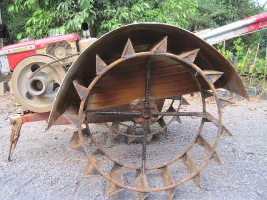 ขายเฉพาะโครงรถไถนาเดินตาม ยี้ห้อดาวบิน เดินหน้า2เกียร์ ถอยหลัง1เกียร์ (เครื่องไม่ขายครับ)