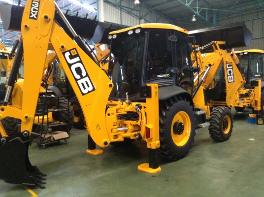 ขายรถตักหน้าขุดหลัง JCB ของใหม่นำเข้าจากประเทศอังกฤษทั้งคัน