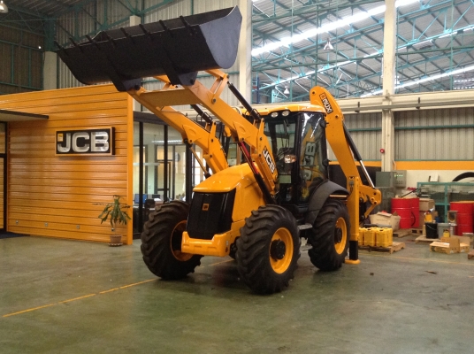 ขายรถตักหน้าขุดหลัง JCB ของใหม่นำเข้าจากประเทศอังกฤษทั้งคัน