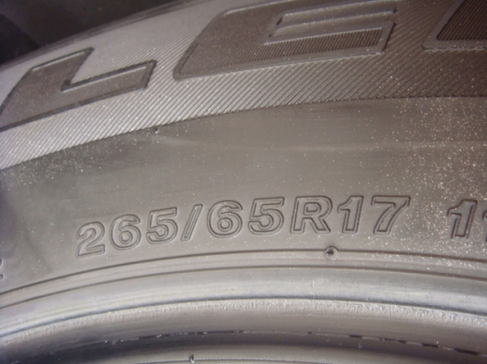 ขายยางBRIDGESTONE  265 65 17 ปี 12