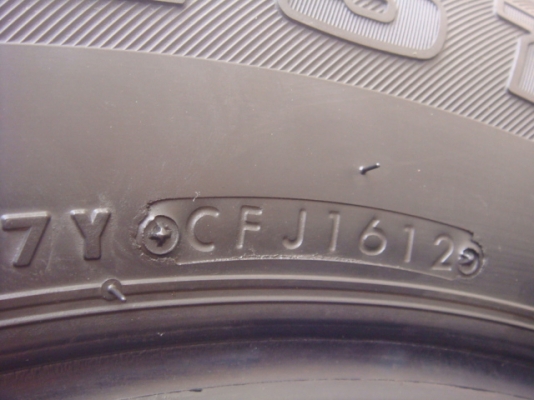 ขายยางBRIDGESTONE  265 65 17 ปี 12