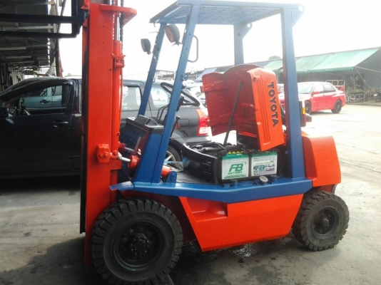 รถยก TOYOTA 4FD20 ดีเซล เสา3เมตร เกียร์ธรรมดา พร้อมใช้ 110000 เอาไปเลย