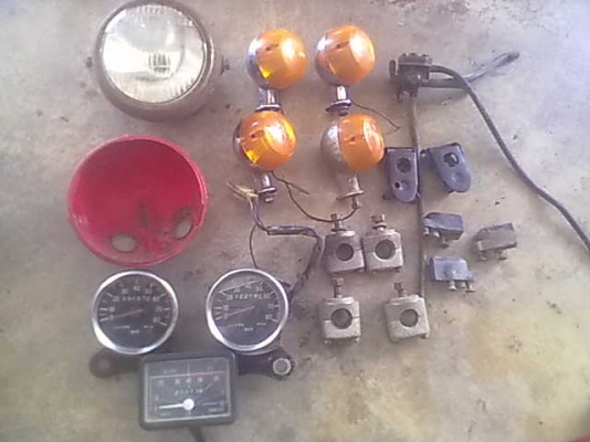 ขายเครื่องชิบปี้ 4 เกียร์ คลัตล์มือ อะไหล่ชิบปี้ ชุดล้อถูกๆ ขายเครื่องชิบปี้ 4 เกียร์ คลัตล์มือ อะไหล่ชิบปี้ ชุดล้อถูกๆ