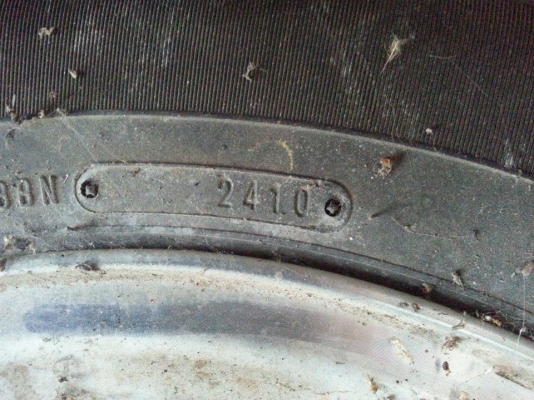 ขายยาง Dunlop AT22 235-75-15