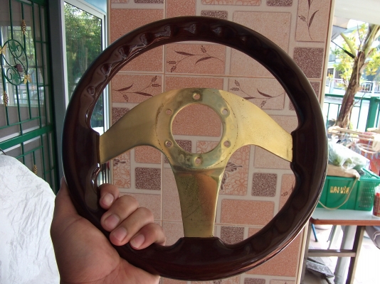 พวงมาลัยไม้ 3 ก้าน ขนาด 12นิ้ว