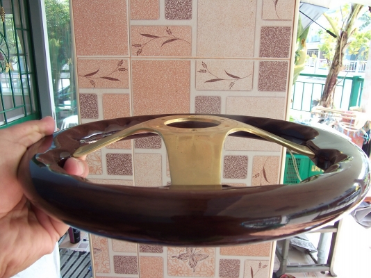 พวงมาลัยไม้ 3 ก้าน ขนาด 12นิ้ว