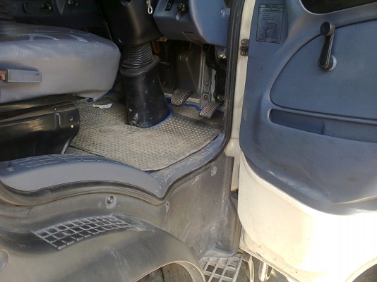 HINO MEGA FC4JEPA 150 แรงม้า ยาว 4.30 เมตร ปี47 หัวคัสซี