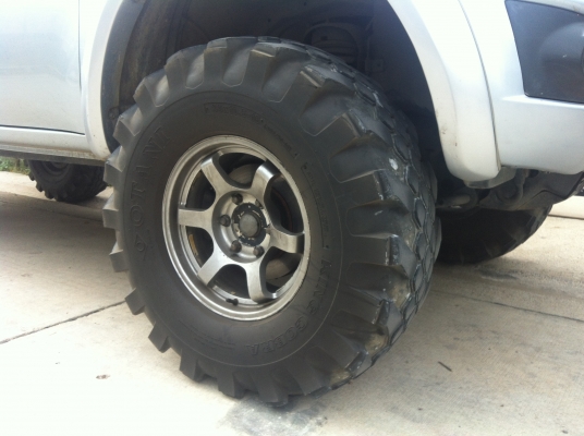 ขายยาง king cobra 35"