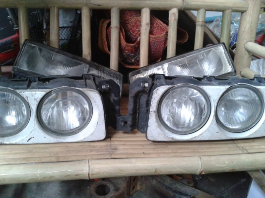 ไฟหน้า NISSAN CEDRIC Y32 1 คู่ ไฟหน้า NISSAN CEDRIC Y32 1 คู่